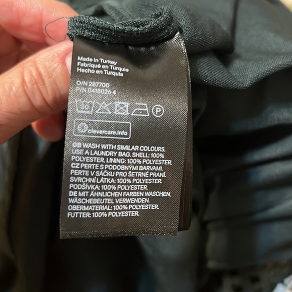 H&M Contemporary Emerald Green Mesh Dress, Sleeveless, midi, Size 2 Great cond. - Picture 4 of 11